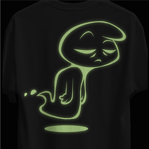 una maglietta nera con una luce al neon di un alieno
